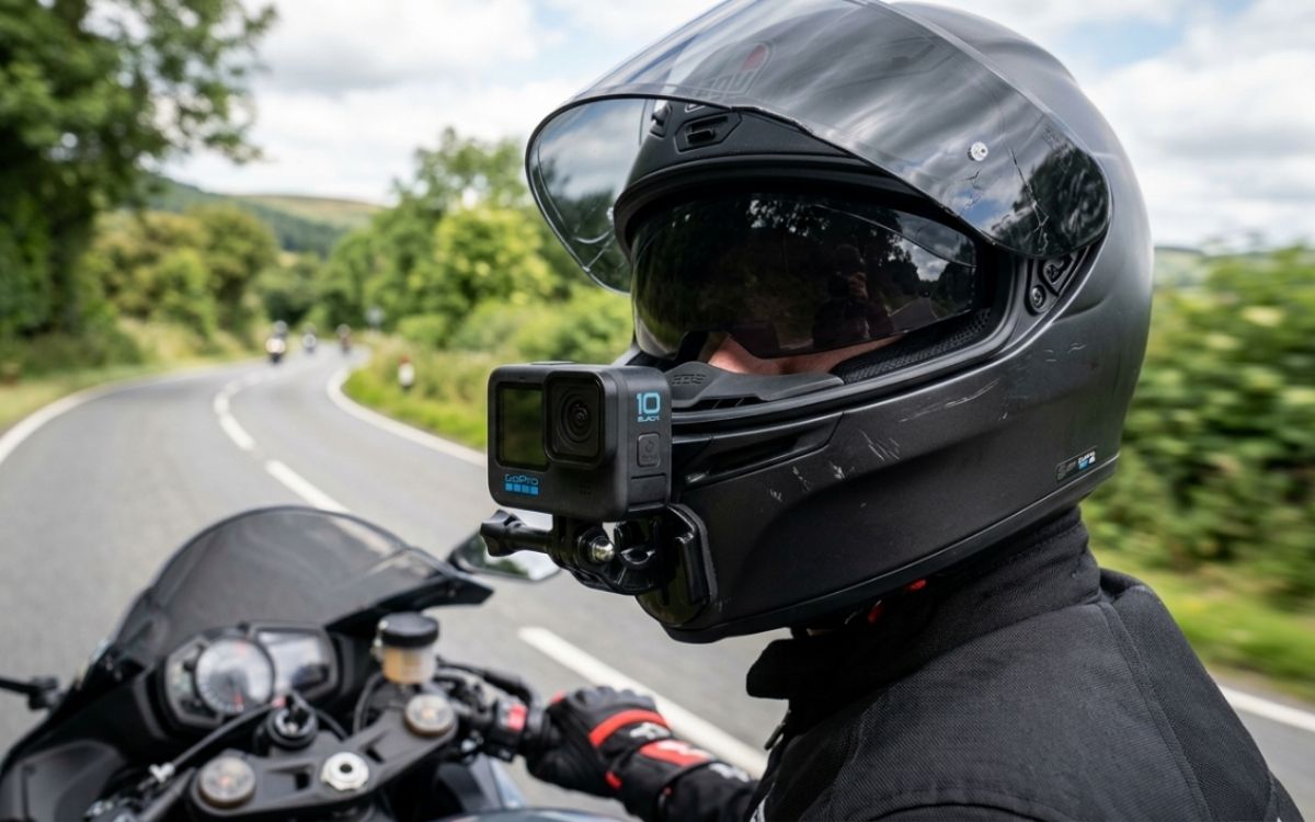 As 5 Melhores Câmeras para Motovlog em 2026: Guia Completo e Sincero