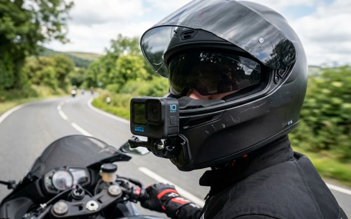 As 5 Melhores Câmeras para Motovlog em 2026: Guia Completo e Sincero